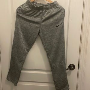 Nike Therma-Fit Youth Large Gray pants